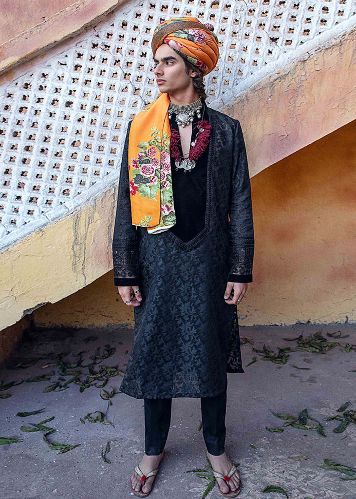 Black Embroidered Cotton Net Velvet Kurta Set (2-Piece) - Image 1