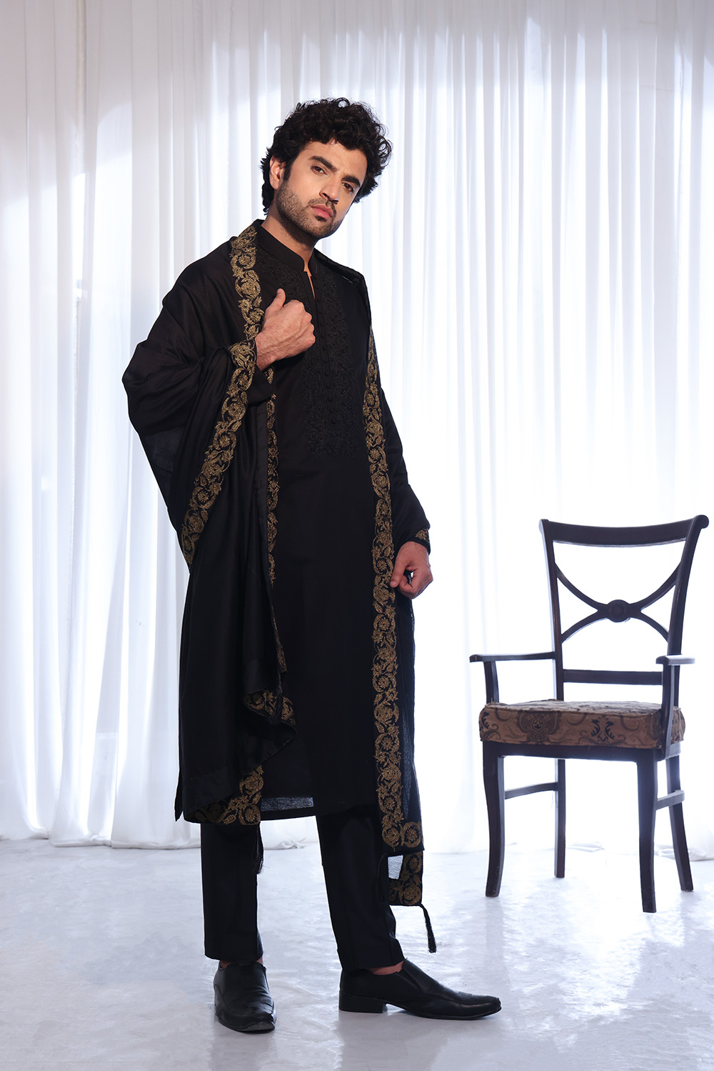 Black Embroidered Cotton-Silk Kurta Set (3-Piece) - Image 1
