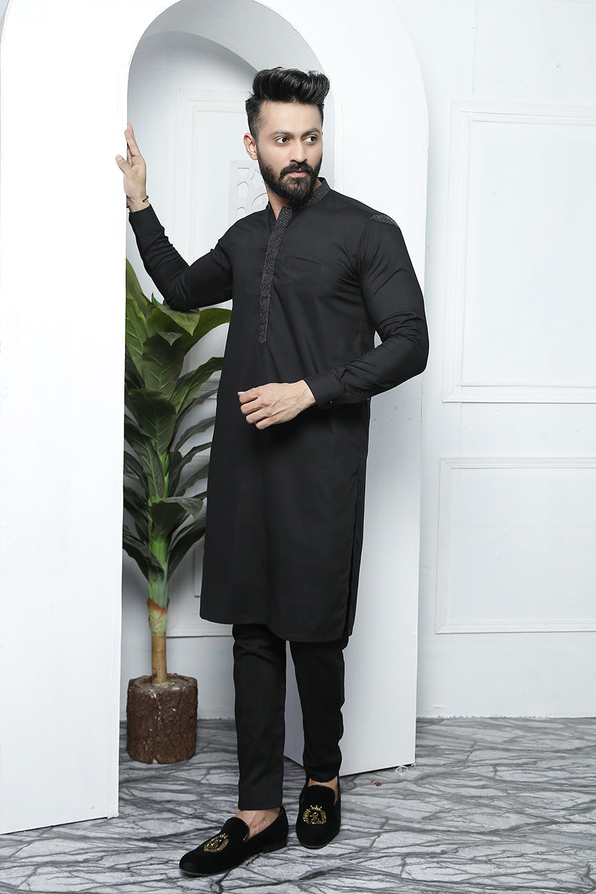 Black Embellished Cotton-Silk Kurta Pajama (2-Piece) - Image 2