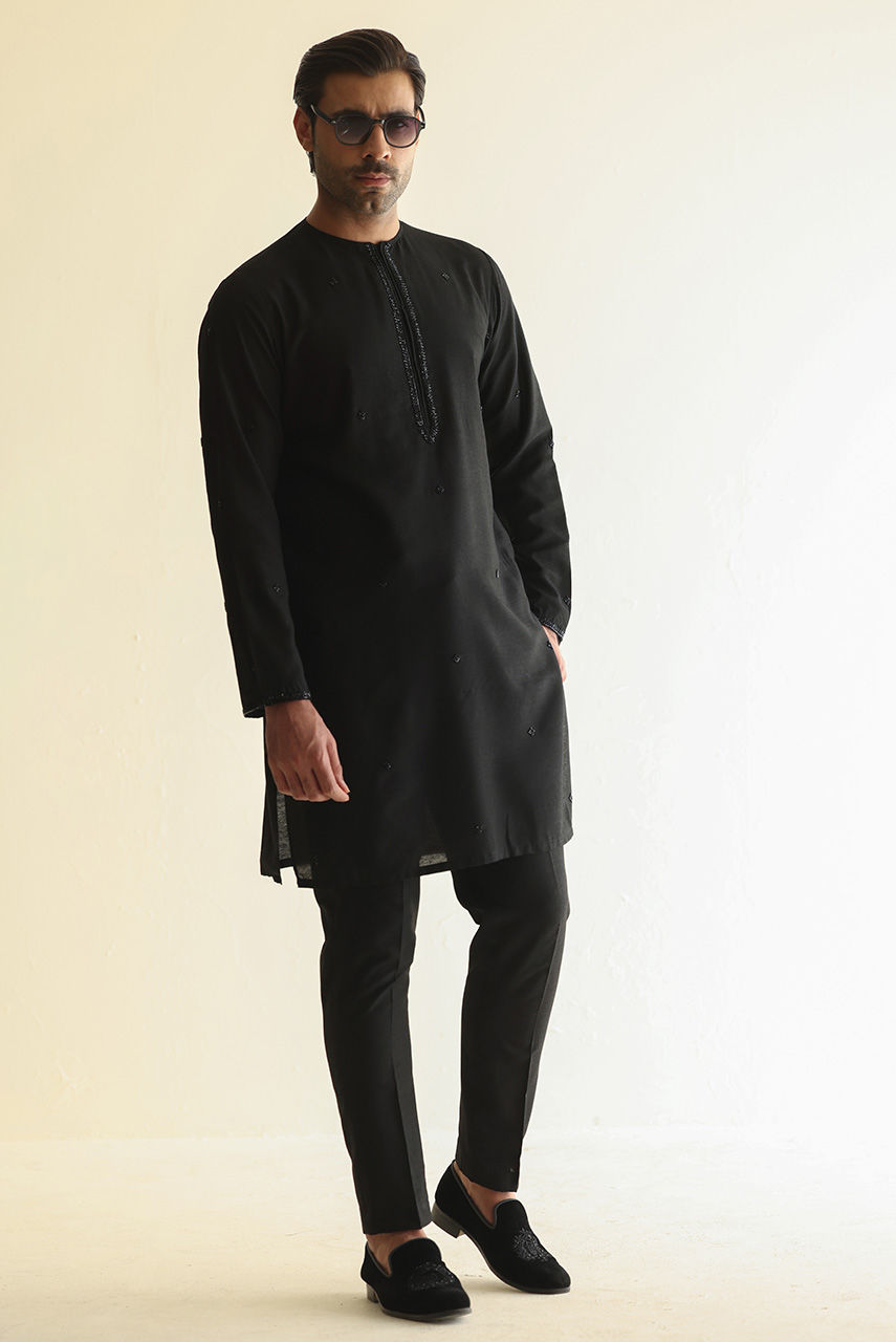 Black Hand-Embroidered Khaddi Silk Kurta (2-Piece) - Image 4