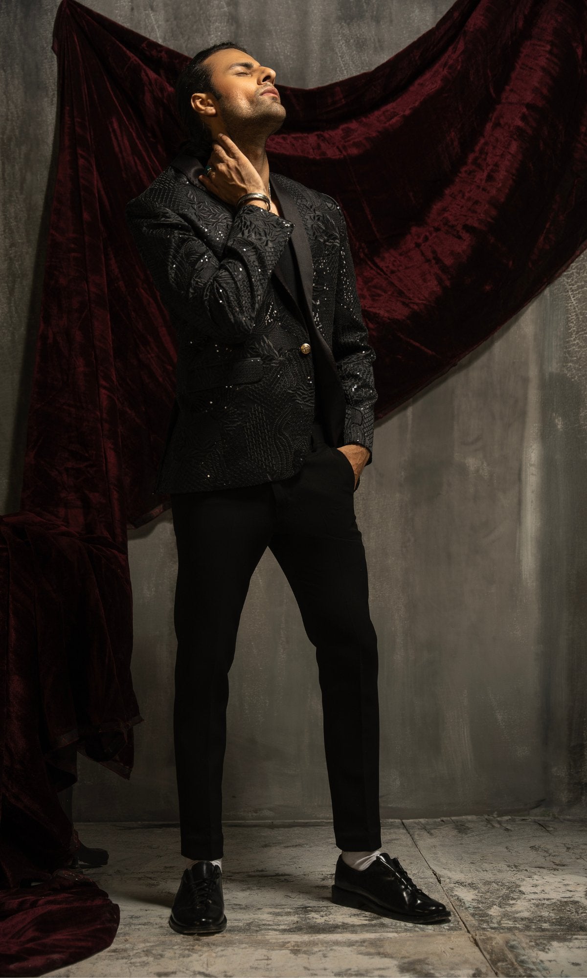 Black Embroidered Suiting Tuxedo Suit (2-Piece) - Image 2