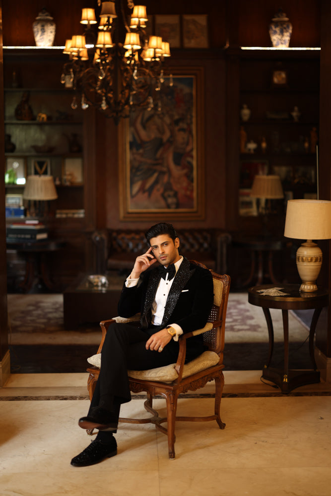 Black Hand-Cut Dana Velvet Tuxedo (3-Piece) - Image 3