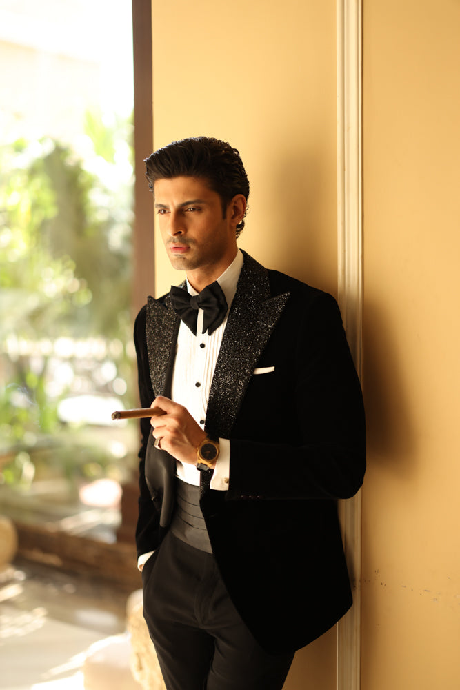 Black Hand-Cut Dana Velvet Tuxedo (3-Piece) - Image 5
