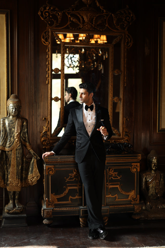 Black Velvet One-Button Satin Lapel Tuxedo (3-Piece) - Image 4