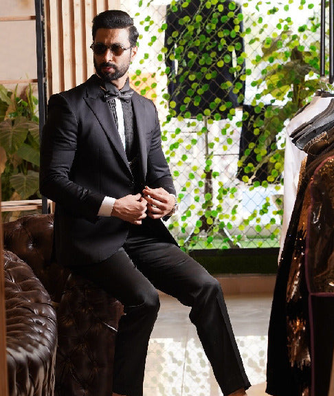 Black Wool Three-Piece Tuxedo Suit (3-Piece) - Image 1