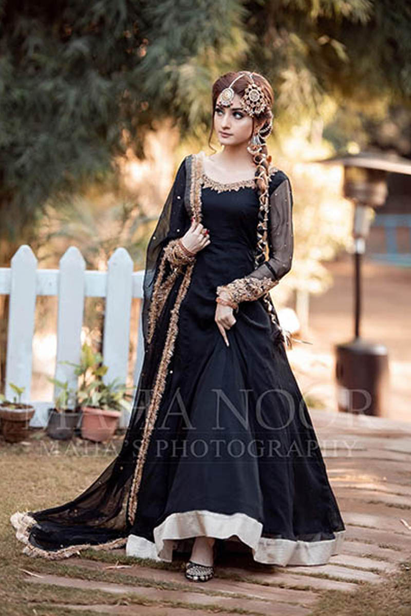 Black Hand-Embellished Chiffon Pishwas (2-Piece) - Image 1