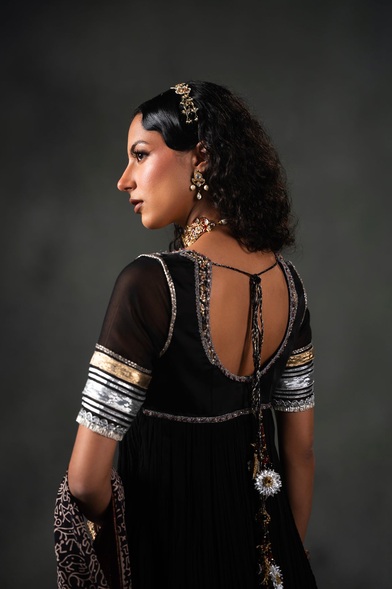 Pakistani Black Embroidered Crushed Georgette Chiffon Pishwas (2-Piece) - Image 4