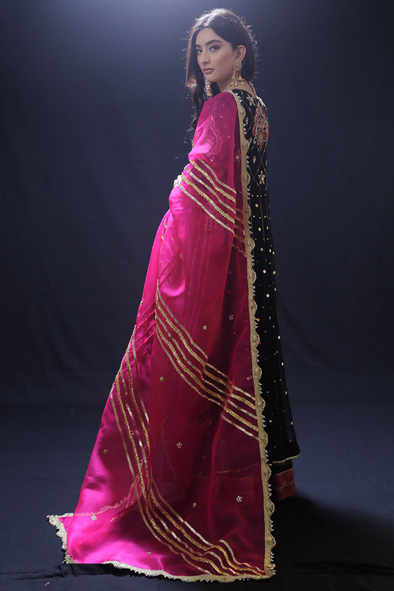 Pakistani Black Embellished Net Kalidar Pishwas (3-Piece) - Image 3