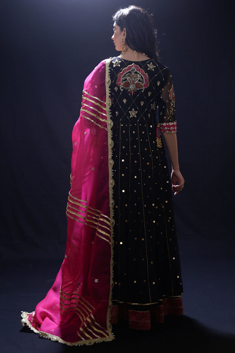 Pakistani Black Embellished Net Kalidar Pishwas (3-Piece) - Image 5