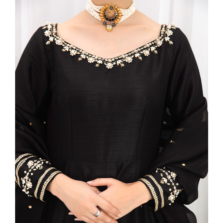 Pakistani Black Embellished Indian Raw Silk Pishwas (2-Piece) - Image 6