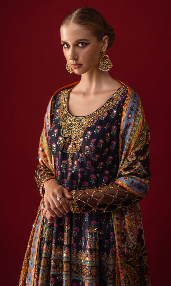 Pakistani Black Hand Embellished Silk Pishwas (2-Piece) - Image 3