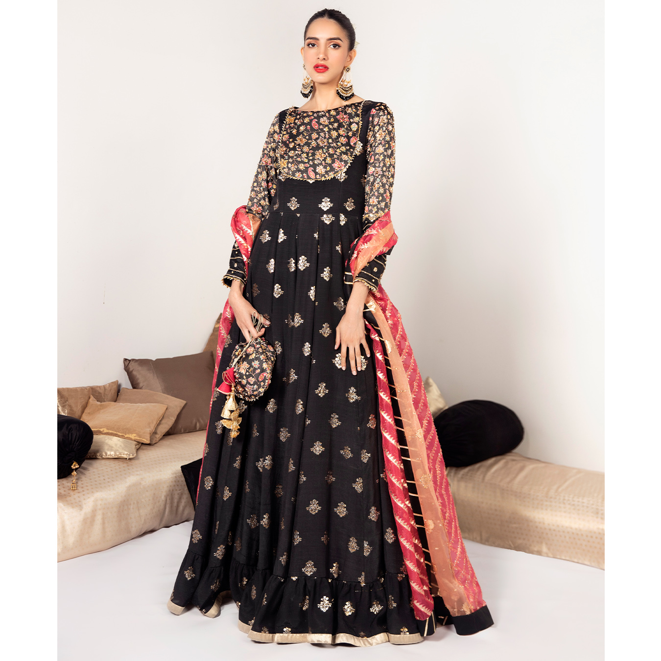Black Zari Raw Silk Kalidaar Pishwas (3-Piece) - Image 3