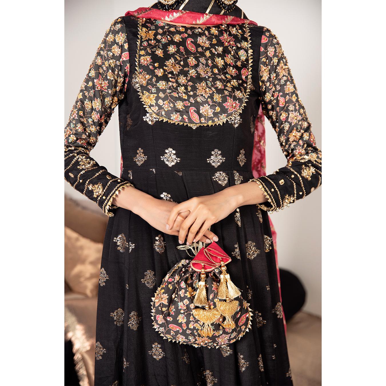 Black Zari Raw Silk Kalidaar Pishwas (3-Piece) - Image 4