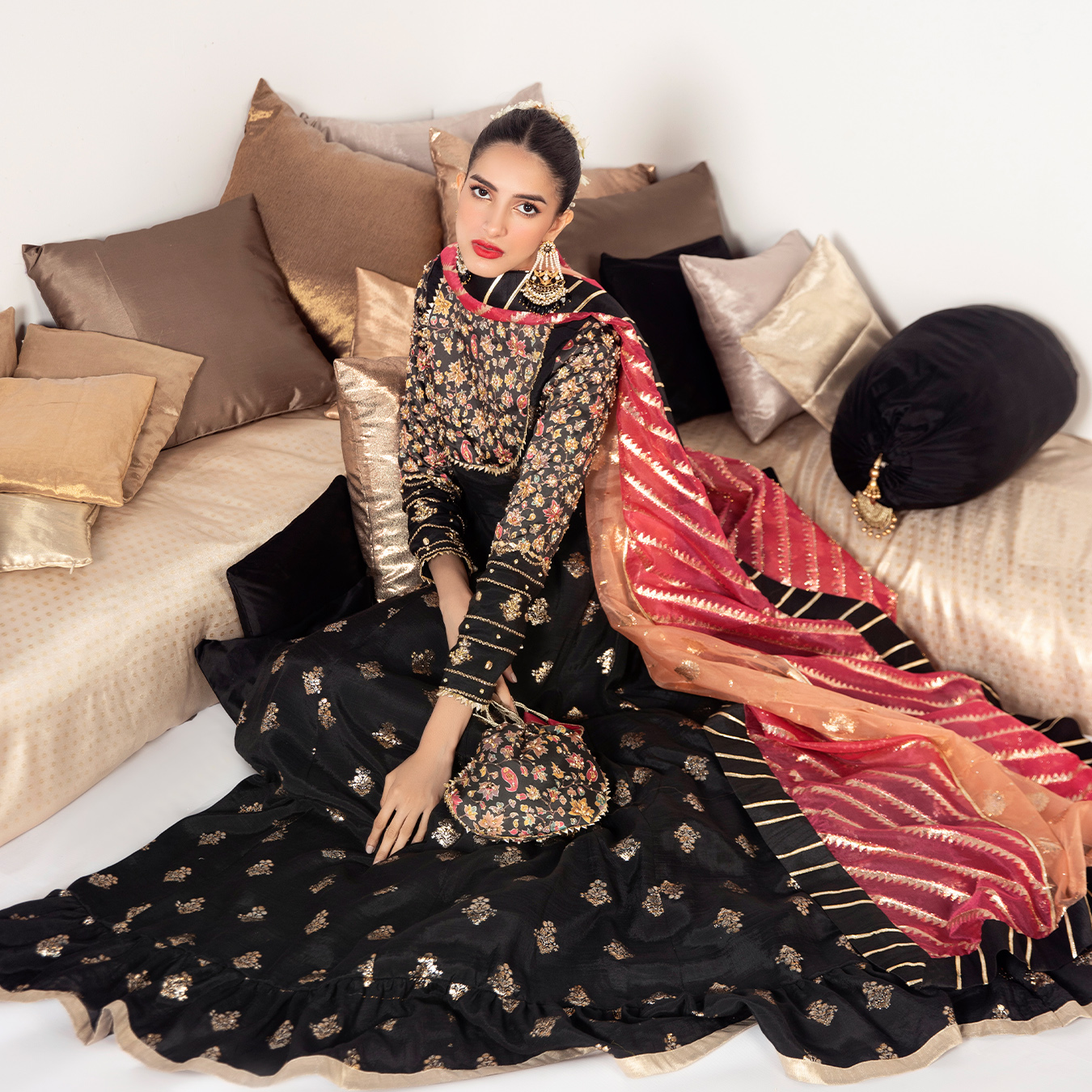 Black Zari Raw Silk Kalidaar Pishwas (3-Piece) - Image 6