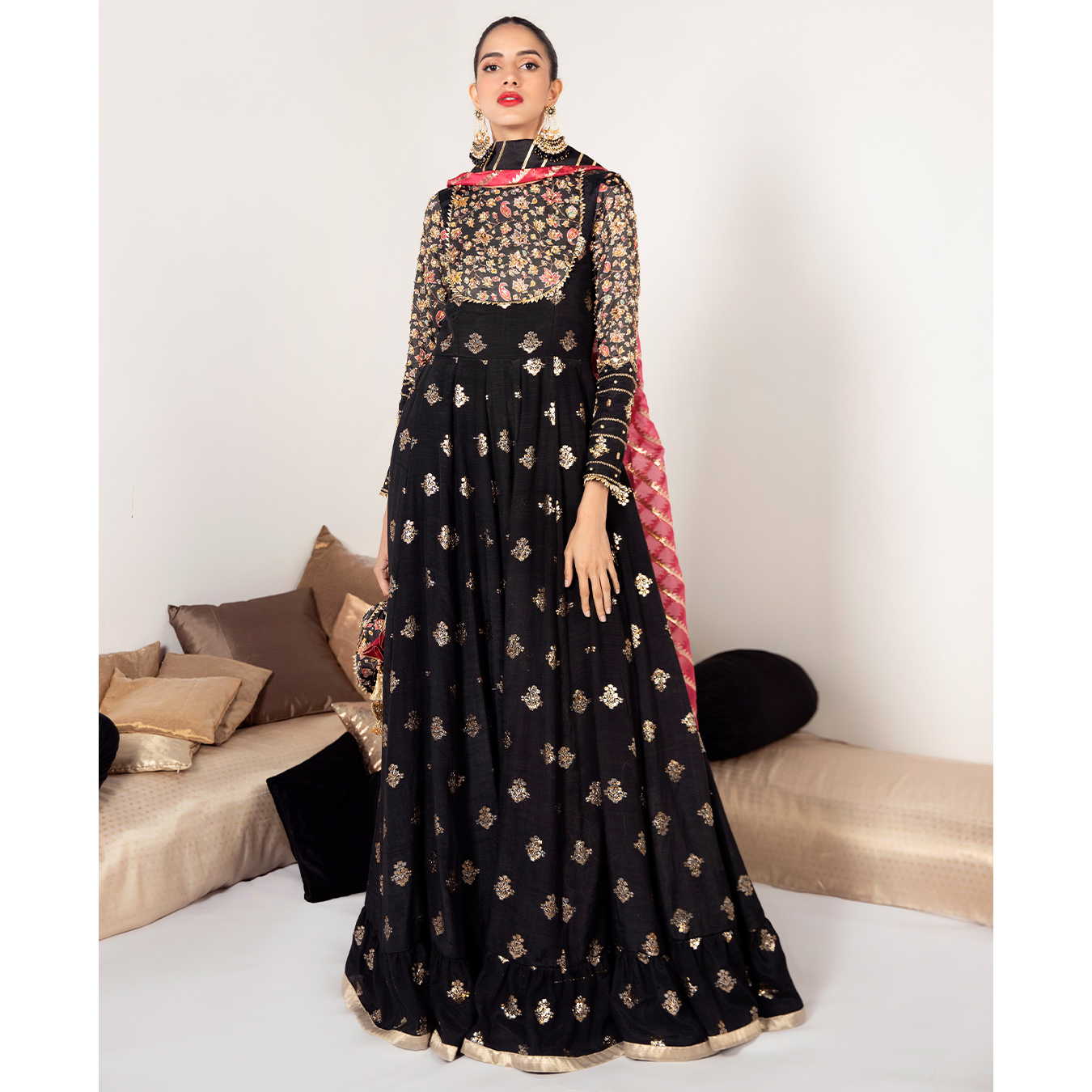 Black Zari Raw Silk Kalidaar Pishwas (3-Piece) - Image 7