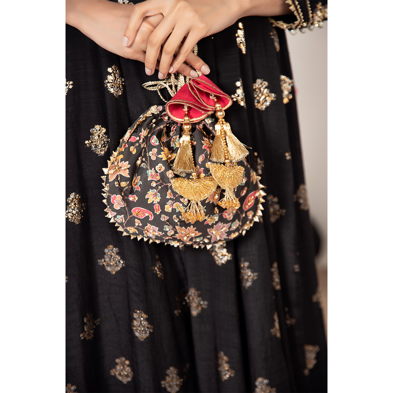 Black Zari Raw Silk Kalidaar Pishwas (3-Piece) - Image 8