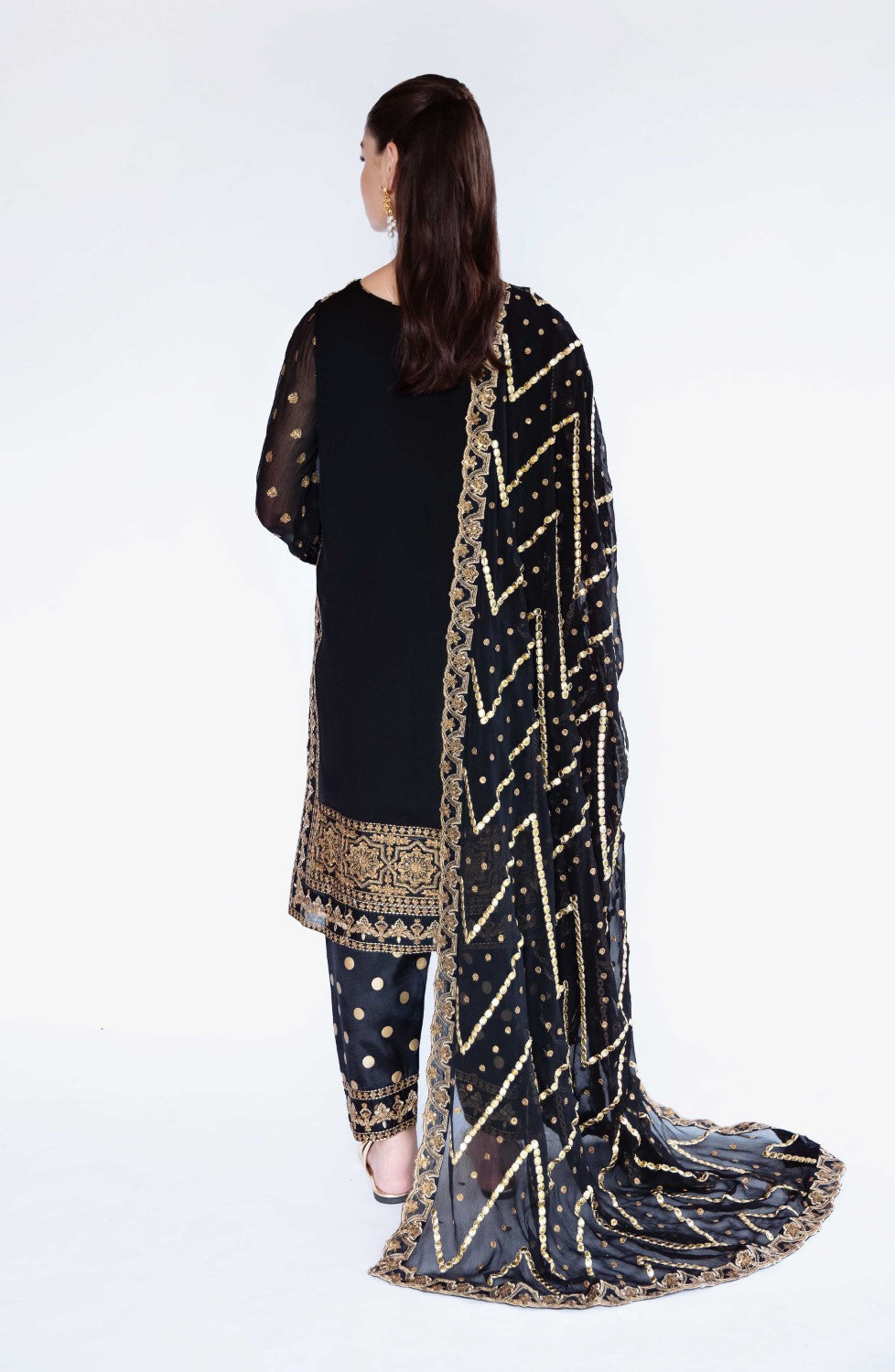 Pakistani Black Embroidered Chiffon & Organza Salwar Kameez (3-Piece) - Image 4