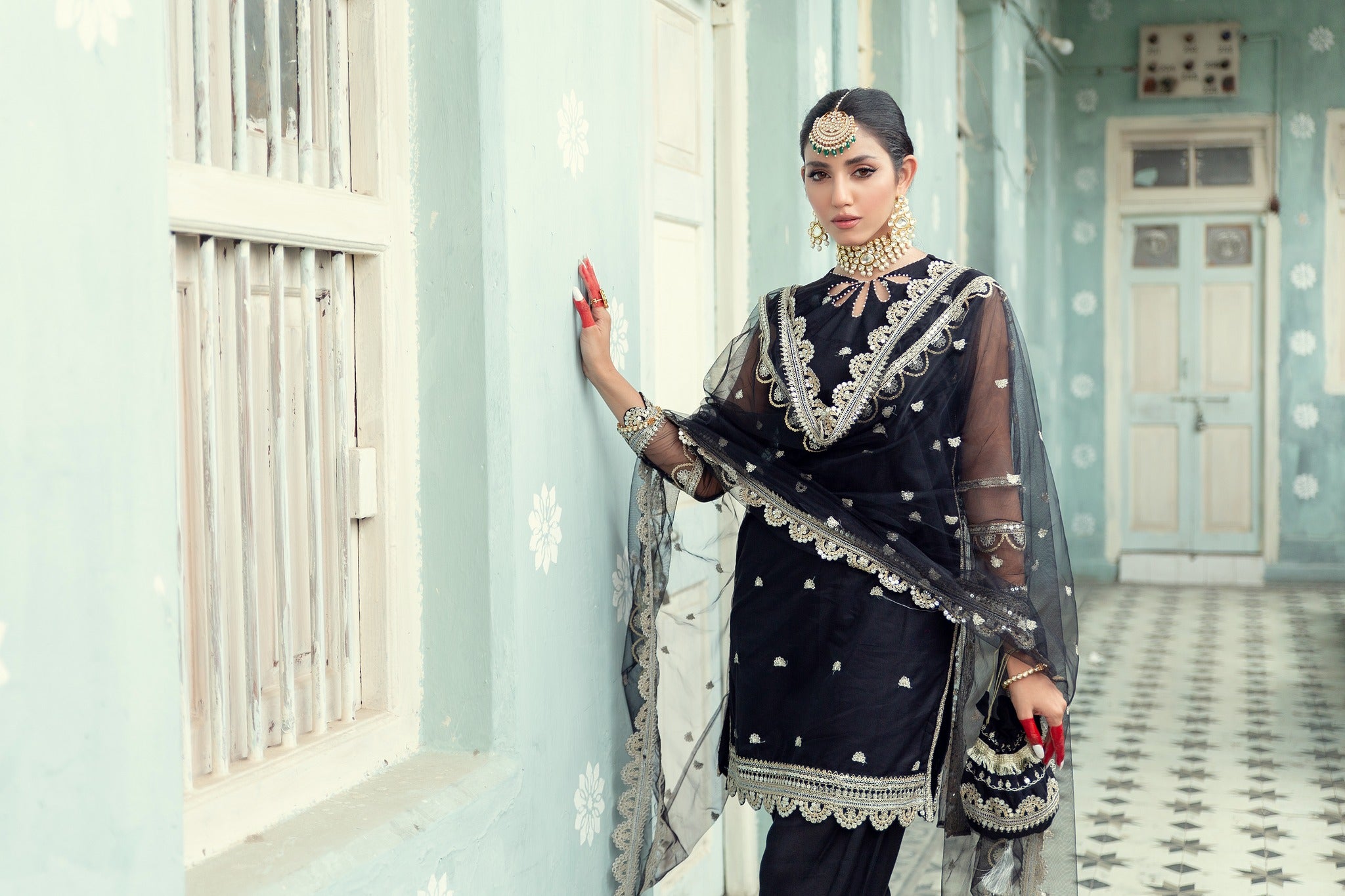 Black Embroidered Net Salwar Kameez (4-Piece) - Image 4