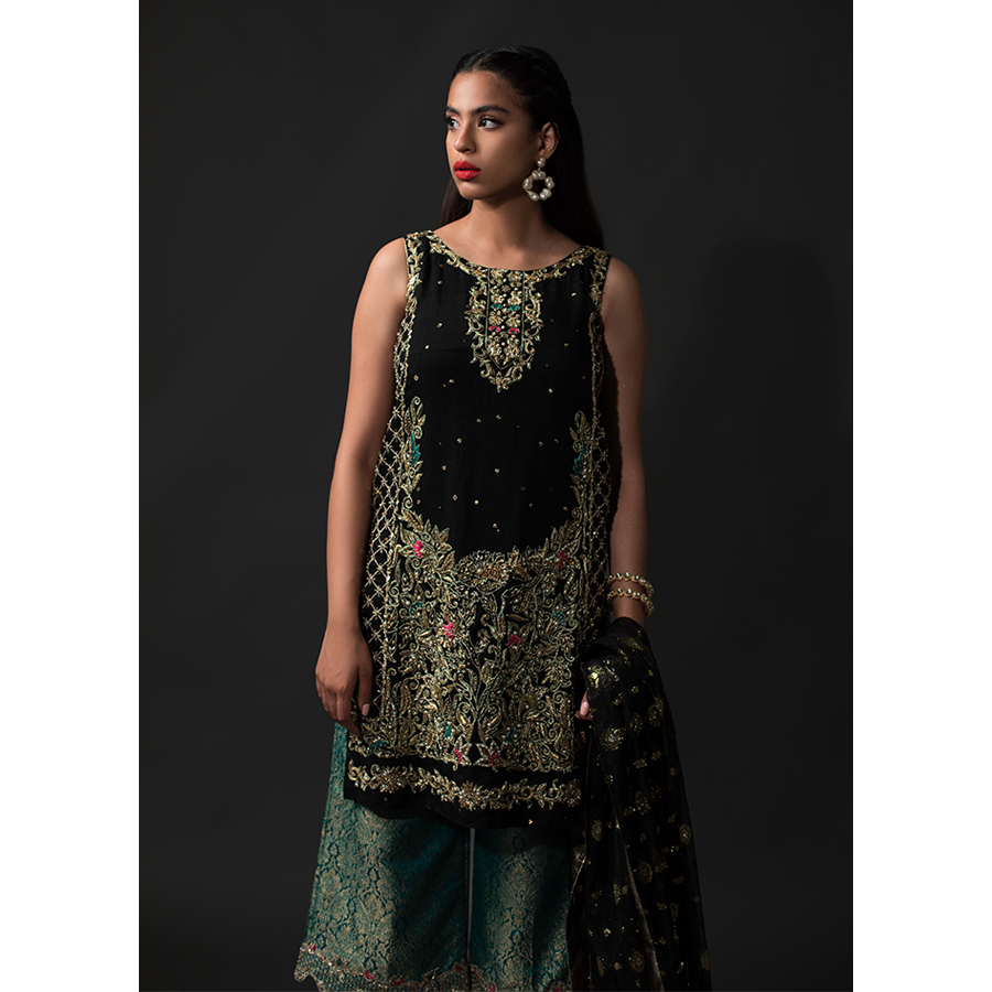 Black Gold Resham Organza Kurta Set (3-Piece) - Image 1