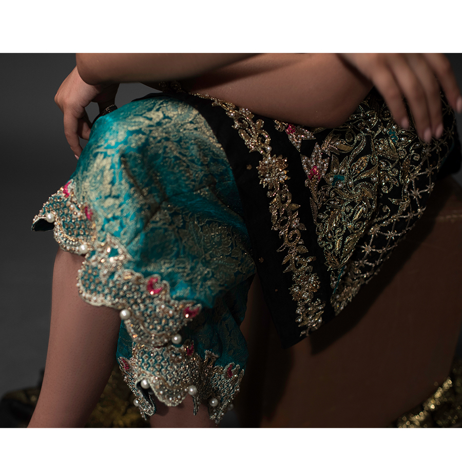 Black Gold Resham Organza Kurta Set (3-Piece) - Image 2