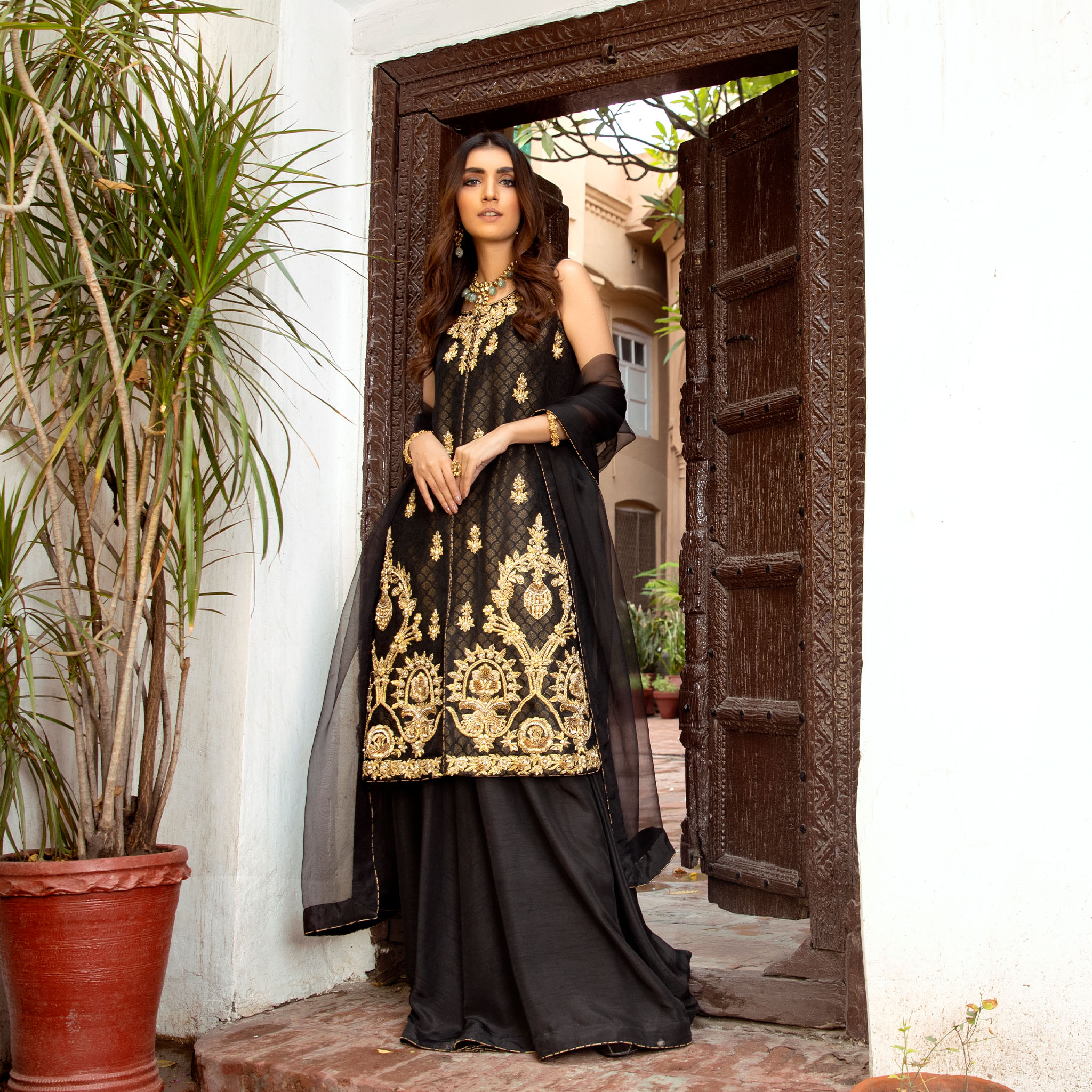Pakistani Black Zardozi Pure Organza Kimkhaab Shirt Set (3-Piece) - Image 1