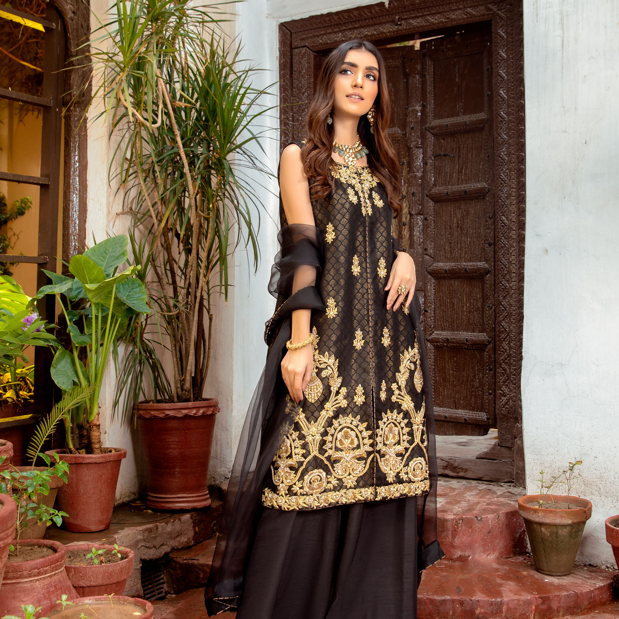 Pakistani Black Zardozi Pure Organza Kimkhaab Shirt Set (3-Piece) - Image 3