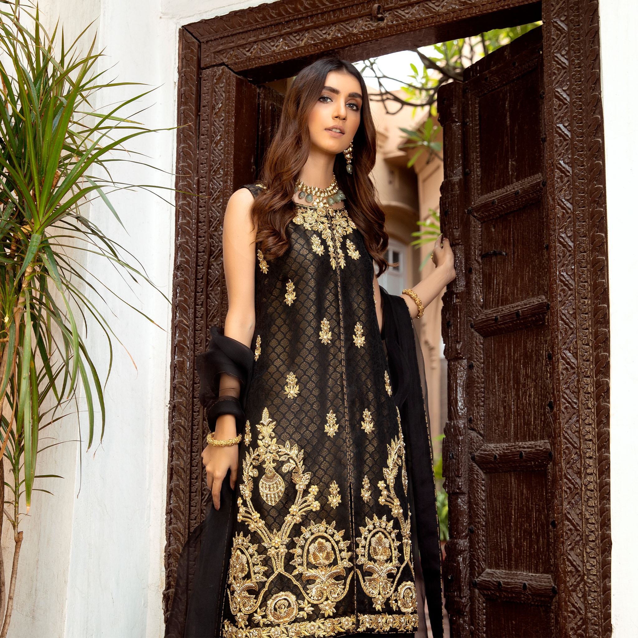Pakistani Black Zardozi Pure Organza Kimkhaab Shirt Set (3-Piece) - Image 6