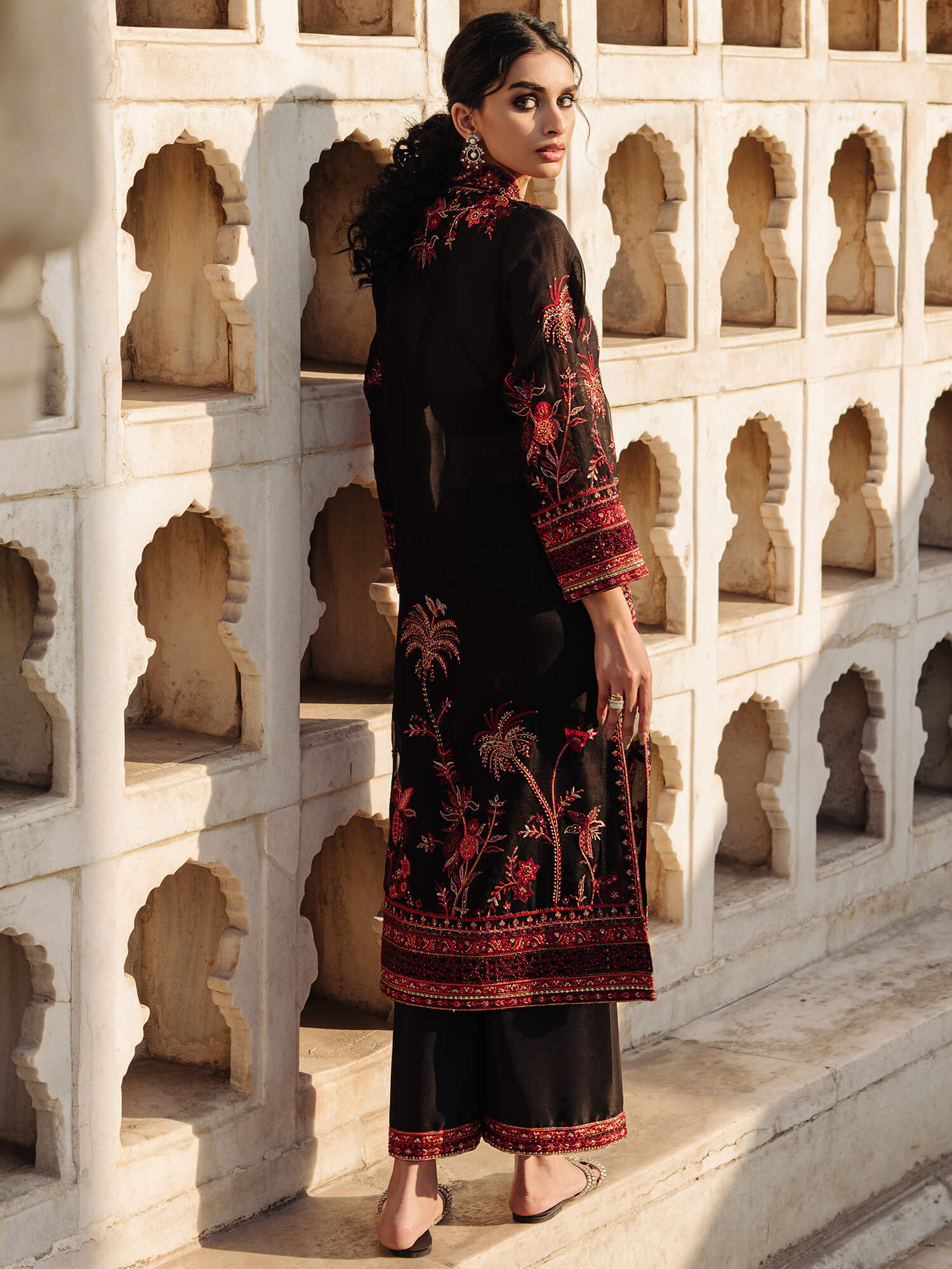 Pakistani Black Resham Zardozi Organza Jacket Set (3-Piece) - Image 4