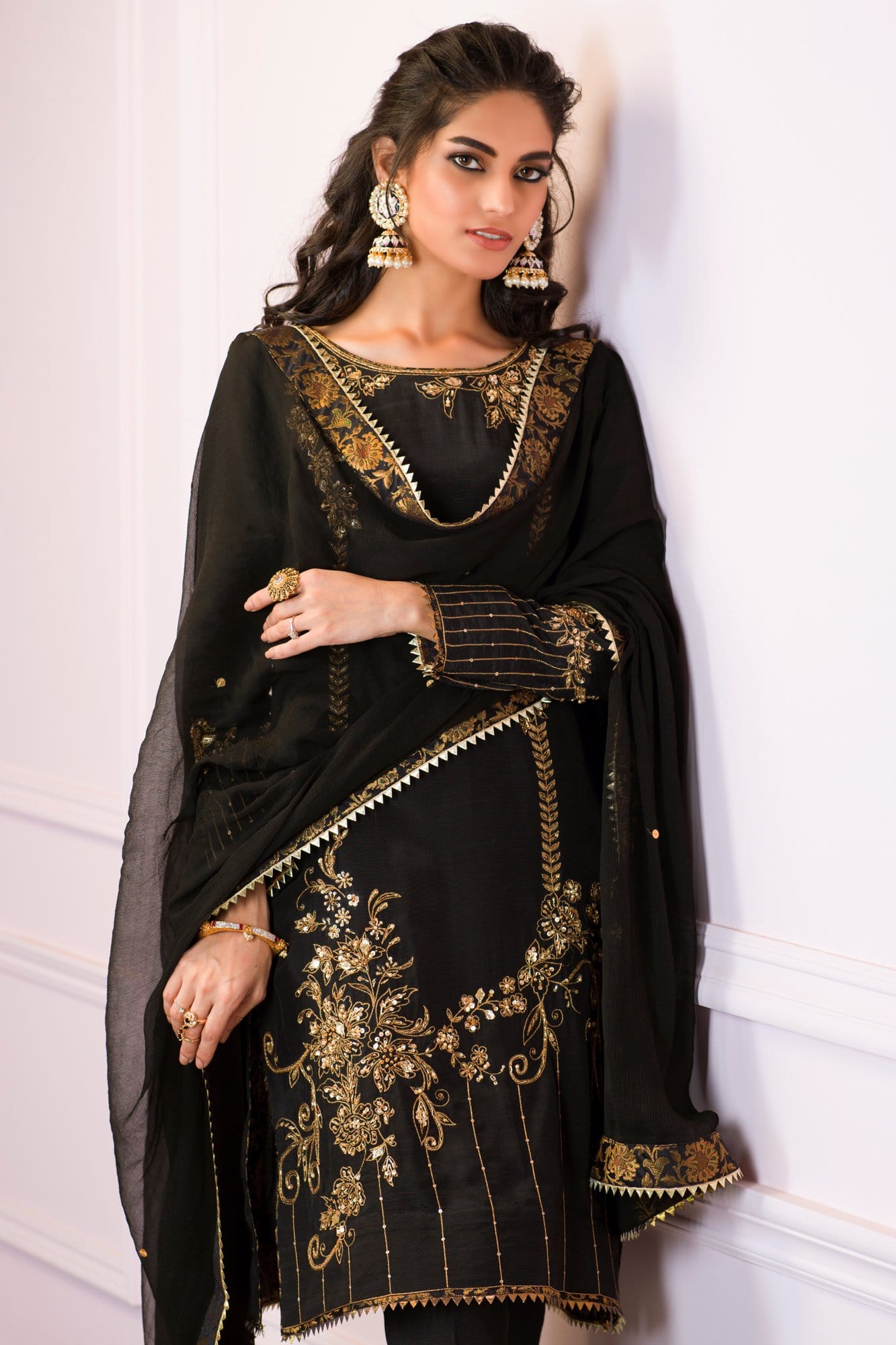 Black Aari Zardozi Raw Silk Salwar Kameez (3-Piece) - Image 4