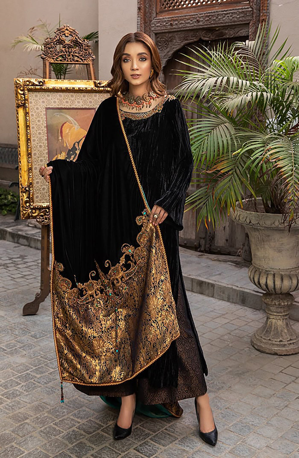 Black Embroidered Velvet Salwar Kameez (3-Piece) - Image 2