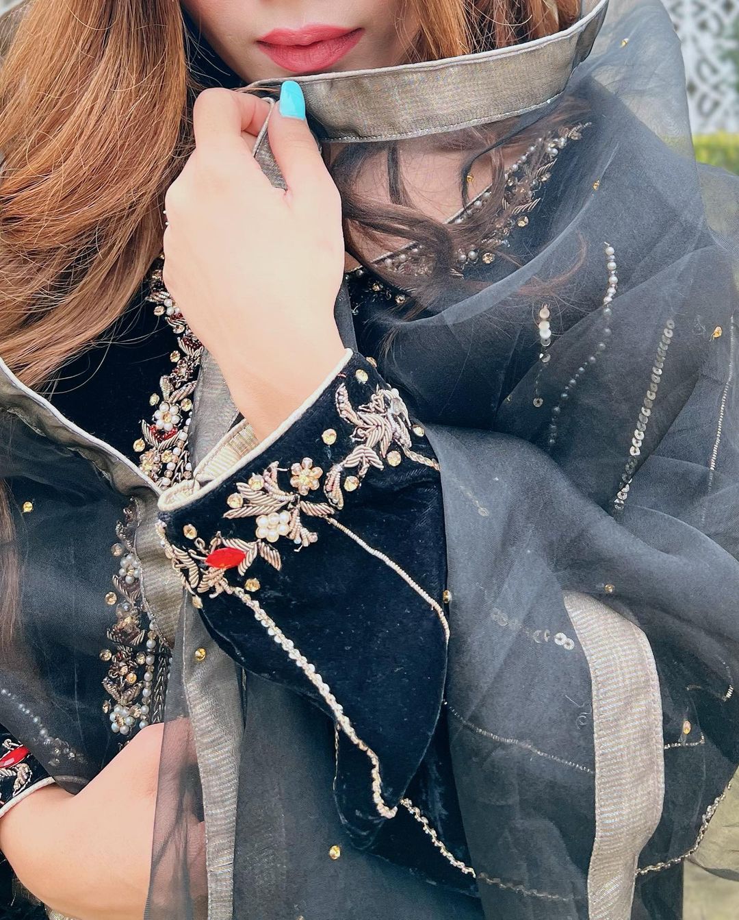 Black Embroidered Velvet Salwar Kameez (3-Piece) - Image 4