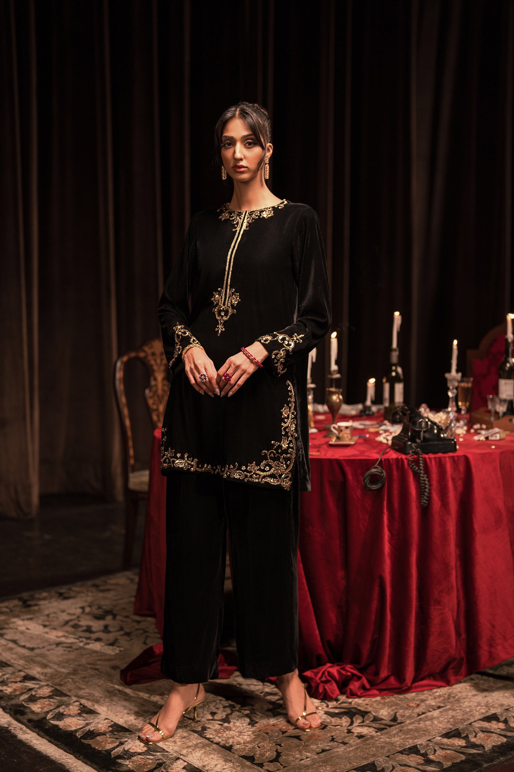 Pakistani Black Mukesh Embellished Velvet Salwar Kameez (3-Piece) - Image 5