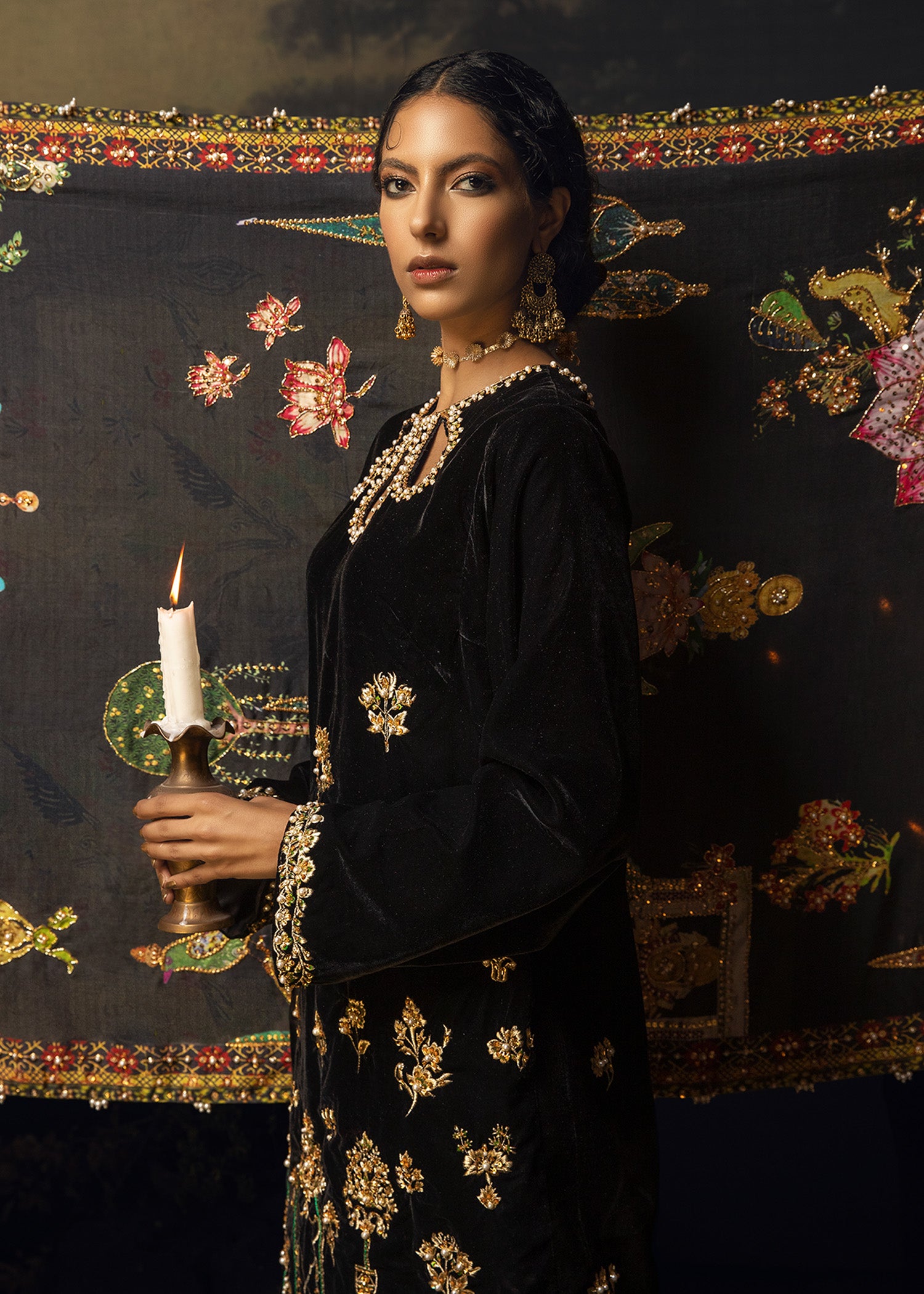 Pakistani Black Tilla-Embroidered Velvet Salwar Kameez (3-Piece) - Image 4