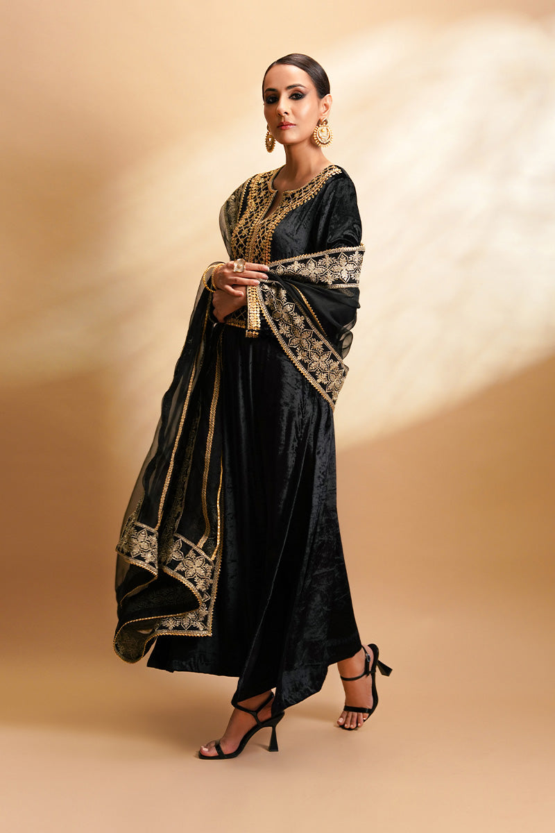 Black Gota Zardozi Velvet Organza Salwar Kameez (3-Piece) - Image 4