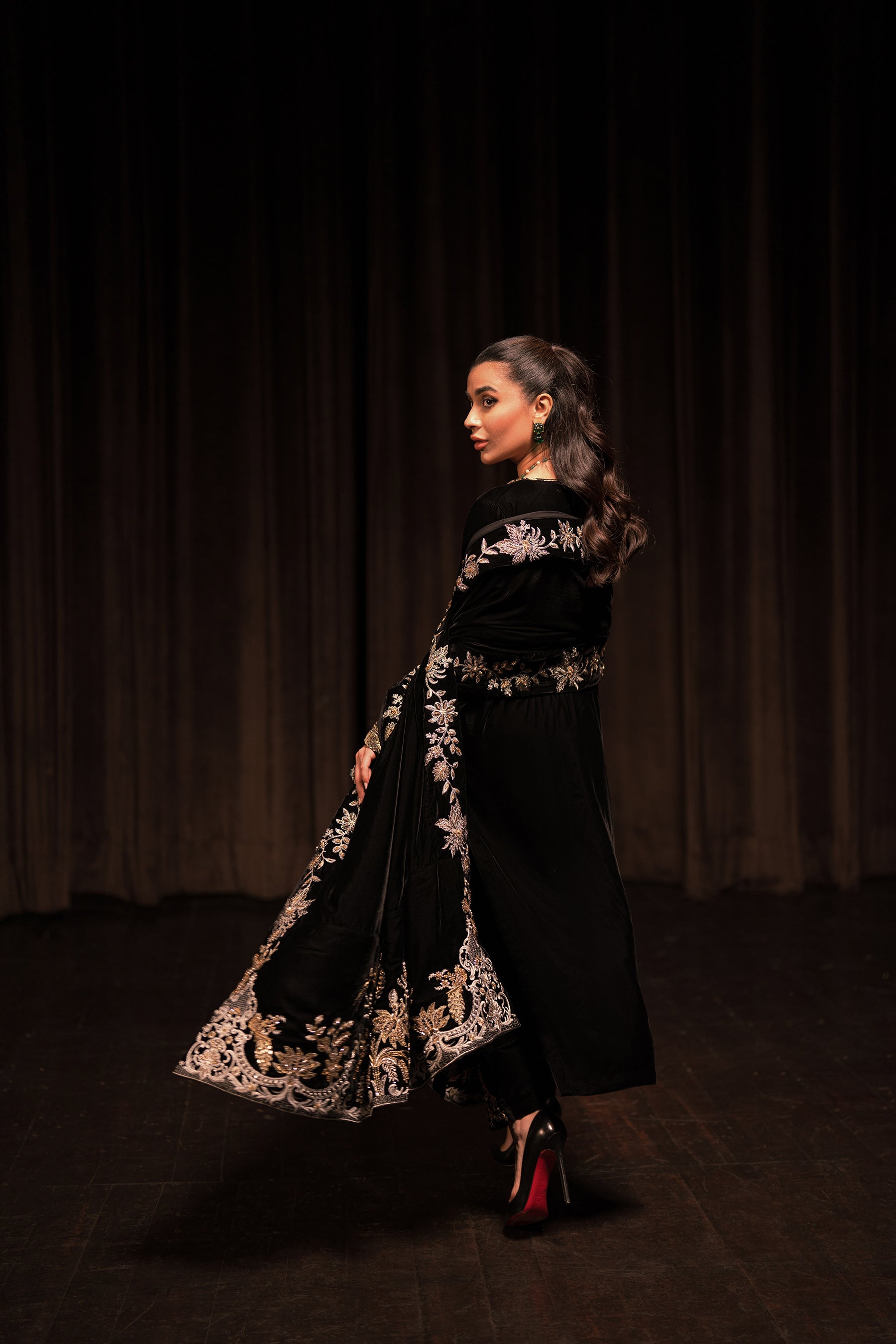 Pakistani Black Zardozi Embroidered Velvet Salwar Kameez (3-Piece) - Image 6