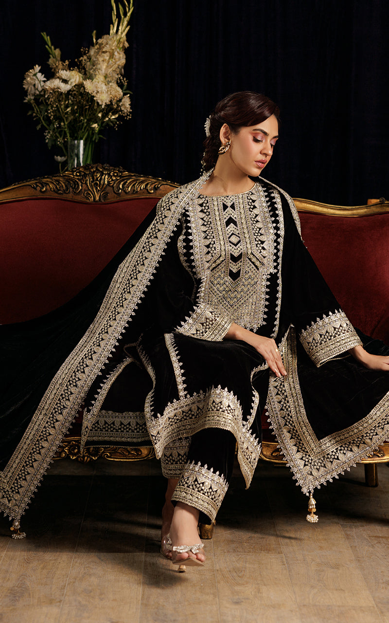Pakistani Black Zari & Sequin Velvet 3-Piece Suit - Image 2