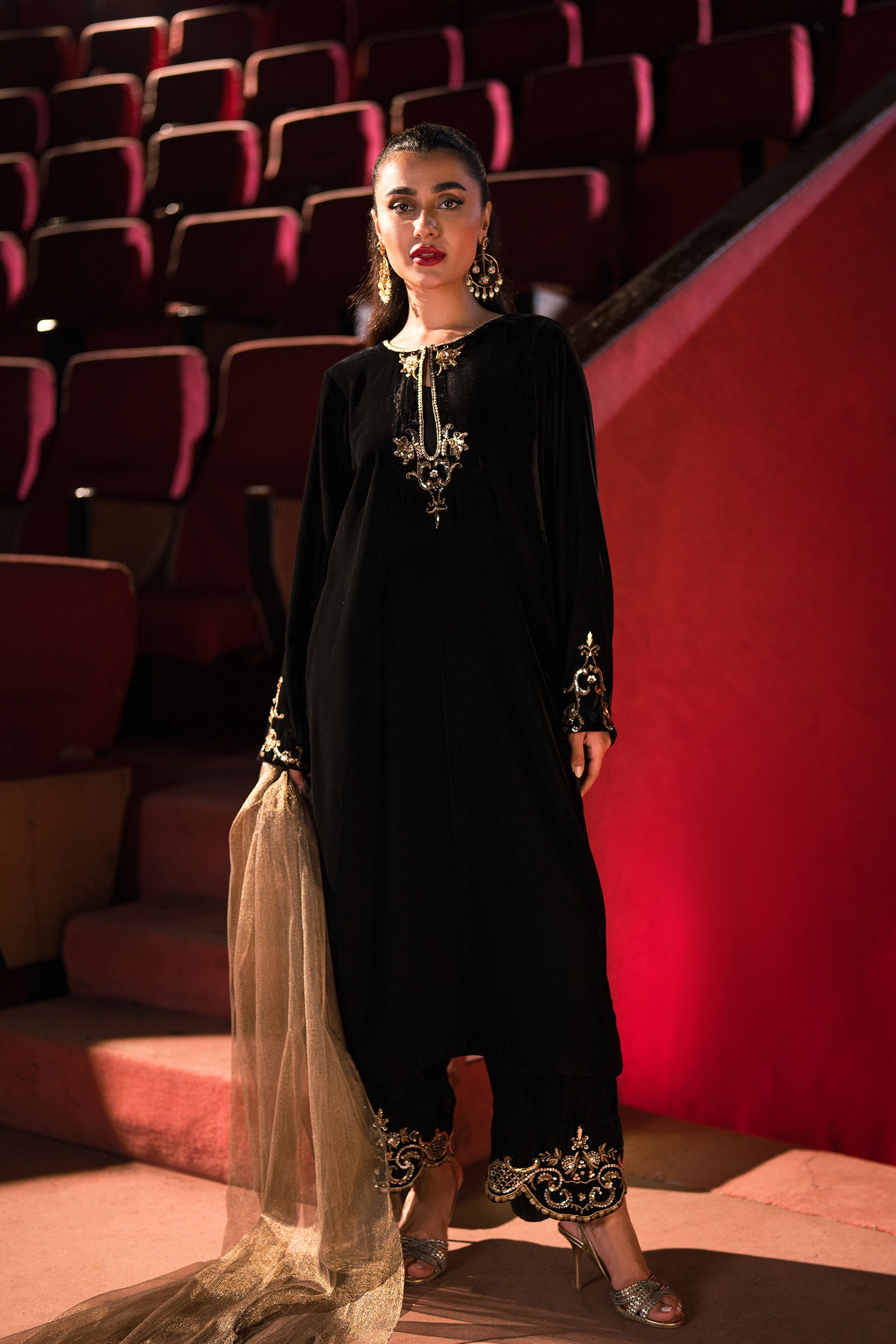 Pakistani Black Hand-Embellished Velvet Salwar Kameez (3-Piece) - Image 1