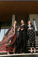 Black Embellished Pure Raw Silk Saree (3-Piece) - Image 10