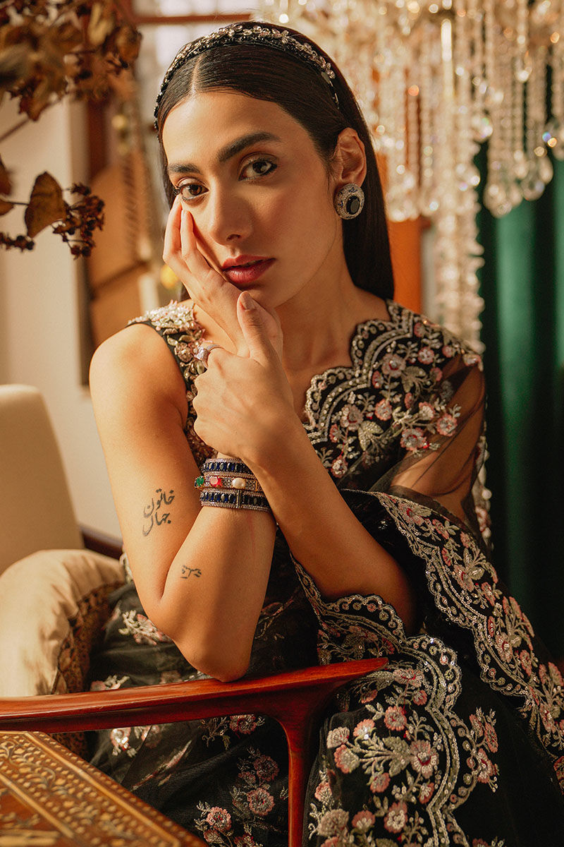 Black Embroidered Silk Saree (2-Piece) - Image 4