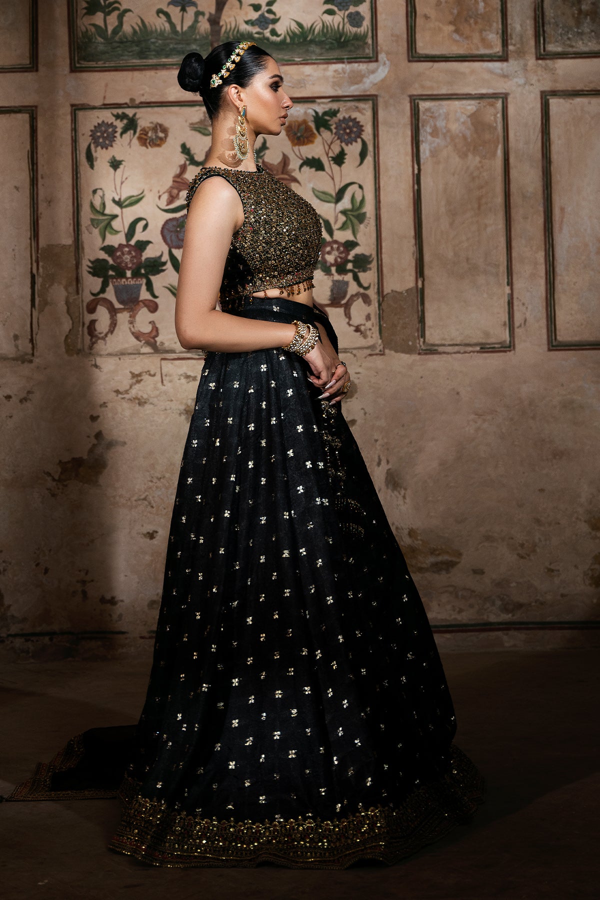 Pakistani Black Embellished Organza & Jamawar Sharara (3-Piece) - Image 3