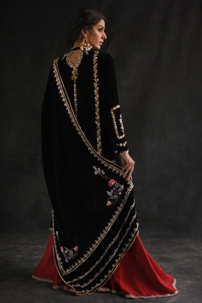 Black Zardozi Velvet Chogha Sharara (3-Piece) - Image 2