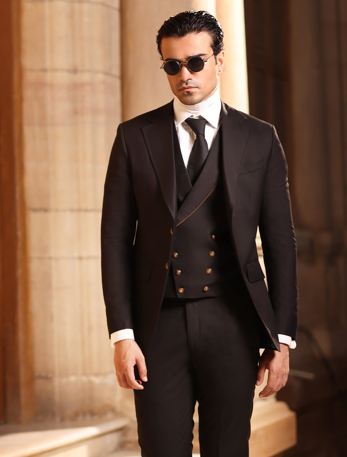 Black Wool 3-Piece Suit with Double-Breasted Waistcoat (3-Piece) - Image 1