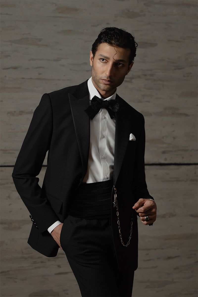 Midnight Black Twill Peak Lapel Tuxedo (3-Piece) - Image 2