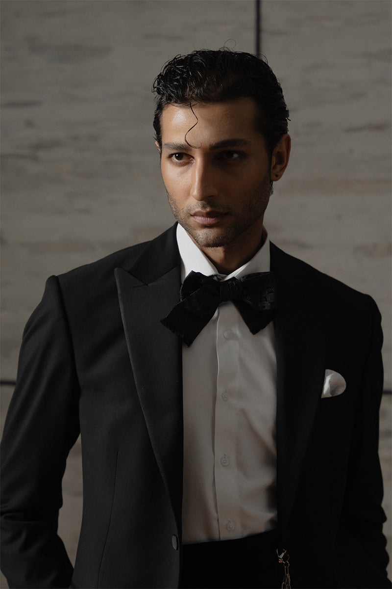 Midnight Black Twill Peak Lapel Tuxedo (3-Piece) - Image 3