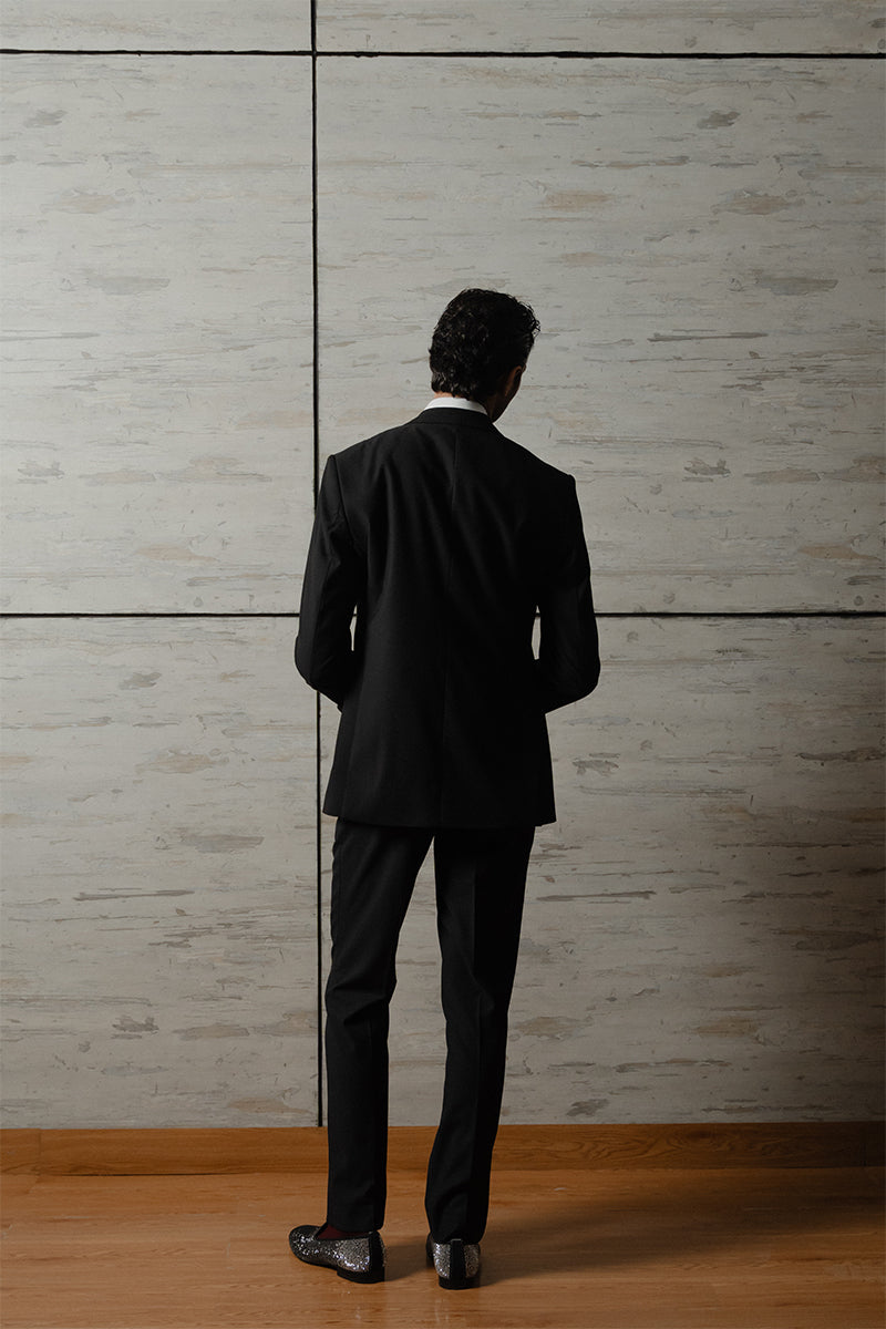 Midnight Black Twill Peak Lapel Tuxedo (3-Piece) - Image 4