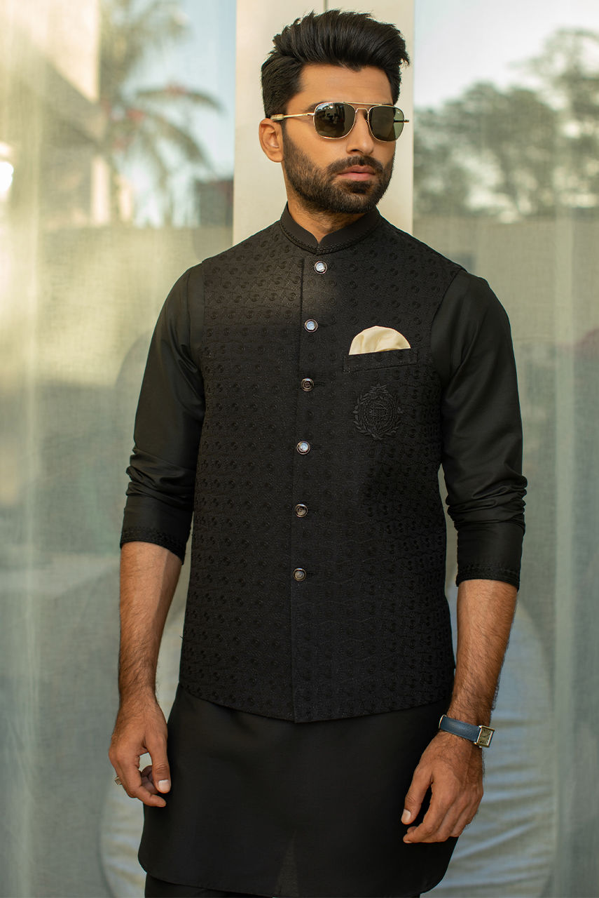 Black Embroidered Cotton Silk Waistcoat Kurta (3-Piece) - Image 2