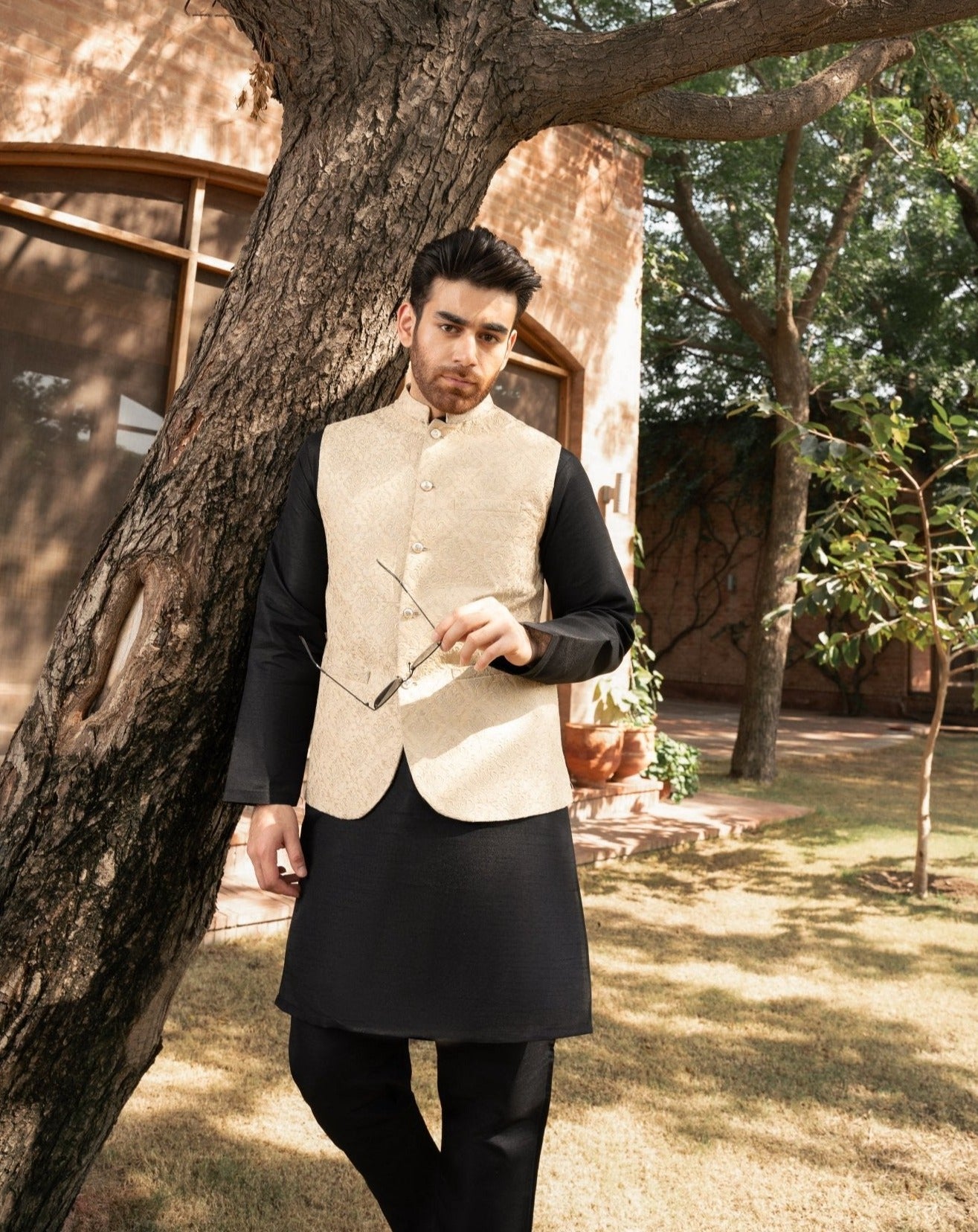 Black Raw Silk Kurta Trouser with Ivory Embroidered Waistcoat (3-Piece) - Image 4