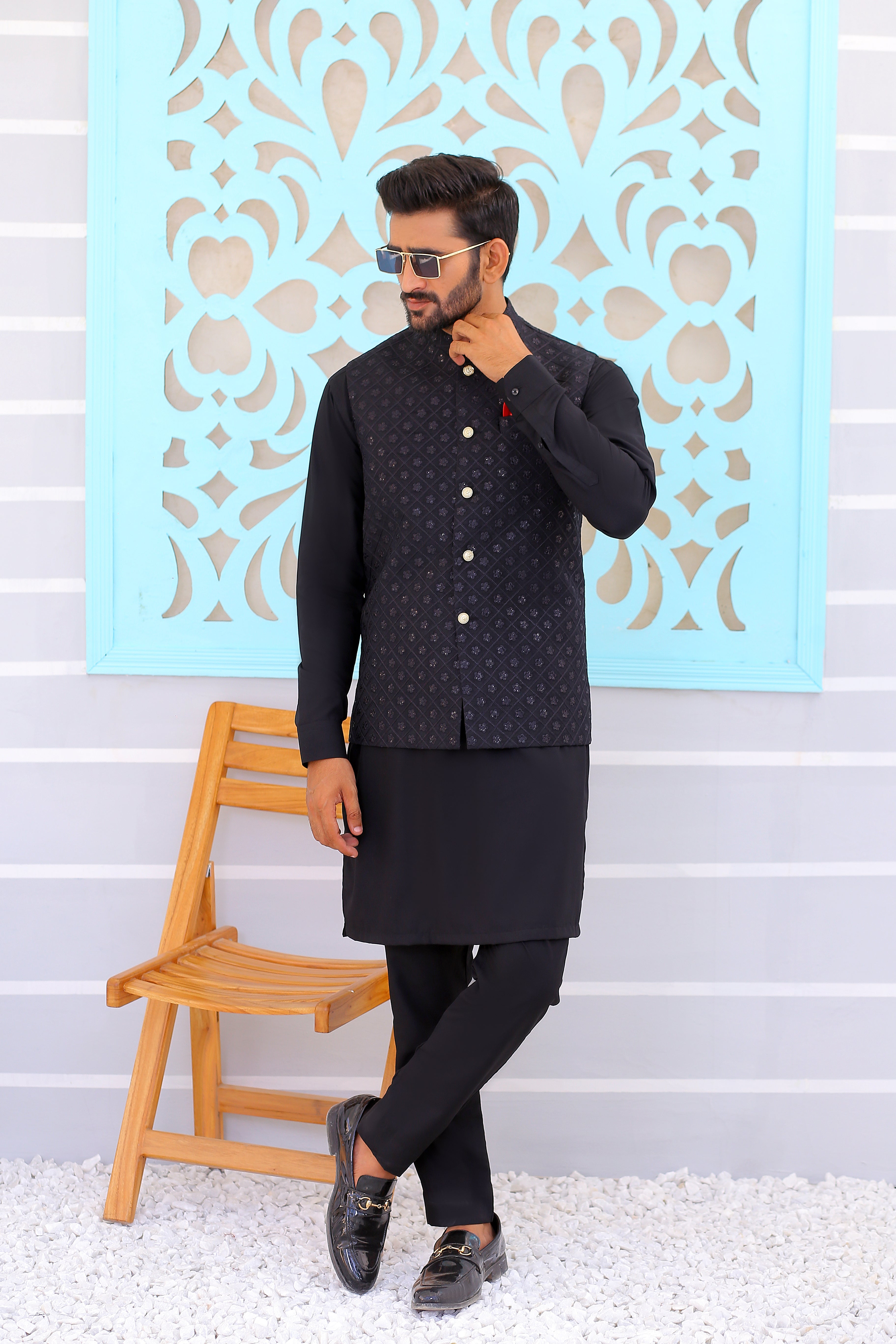 Black Embroidered Poly-Viscose Waistcoat (3-Piece) - Image 3