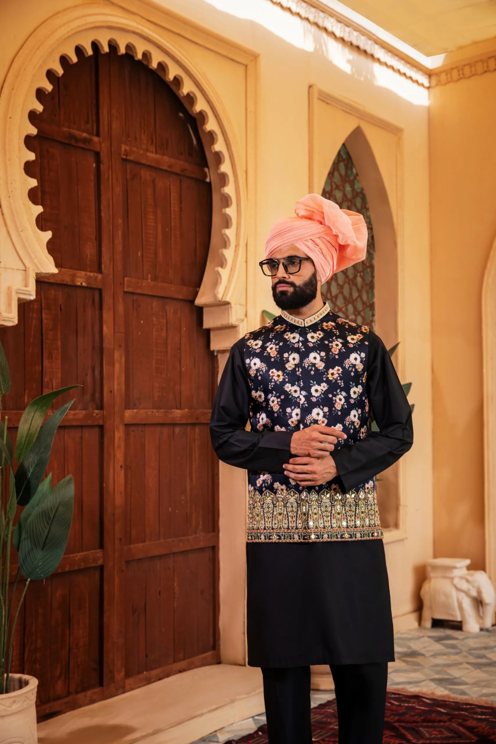 Black Floral Embroidered Silk-Blend Waistcoat (3-Piece) - Image 2