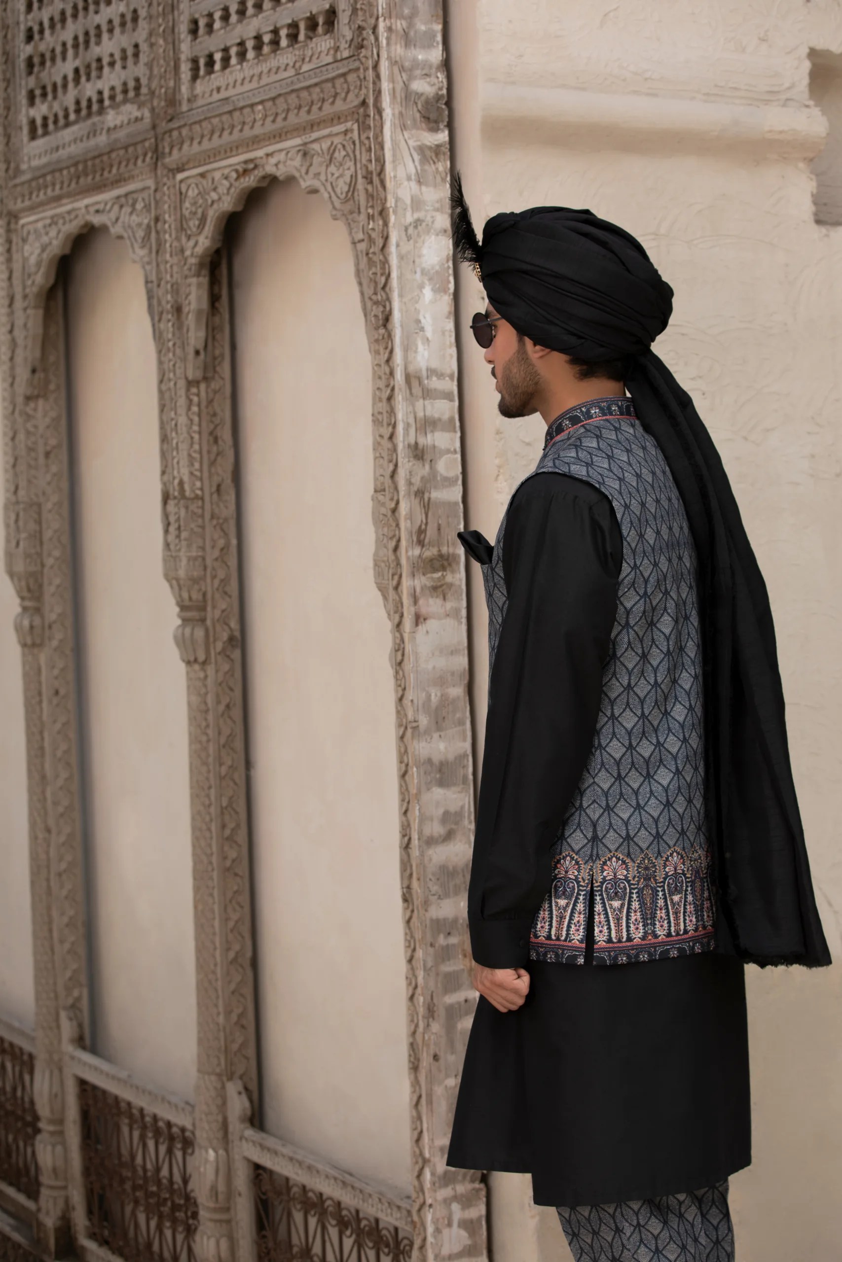 Bluish-Black Crystal Glass Embroidered Waistcoat Kurta (3-Piece) - Image 5